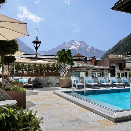 Hotel Neue Post Mayrhofen Bagian luar foto