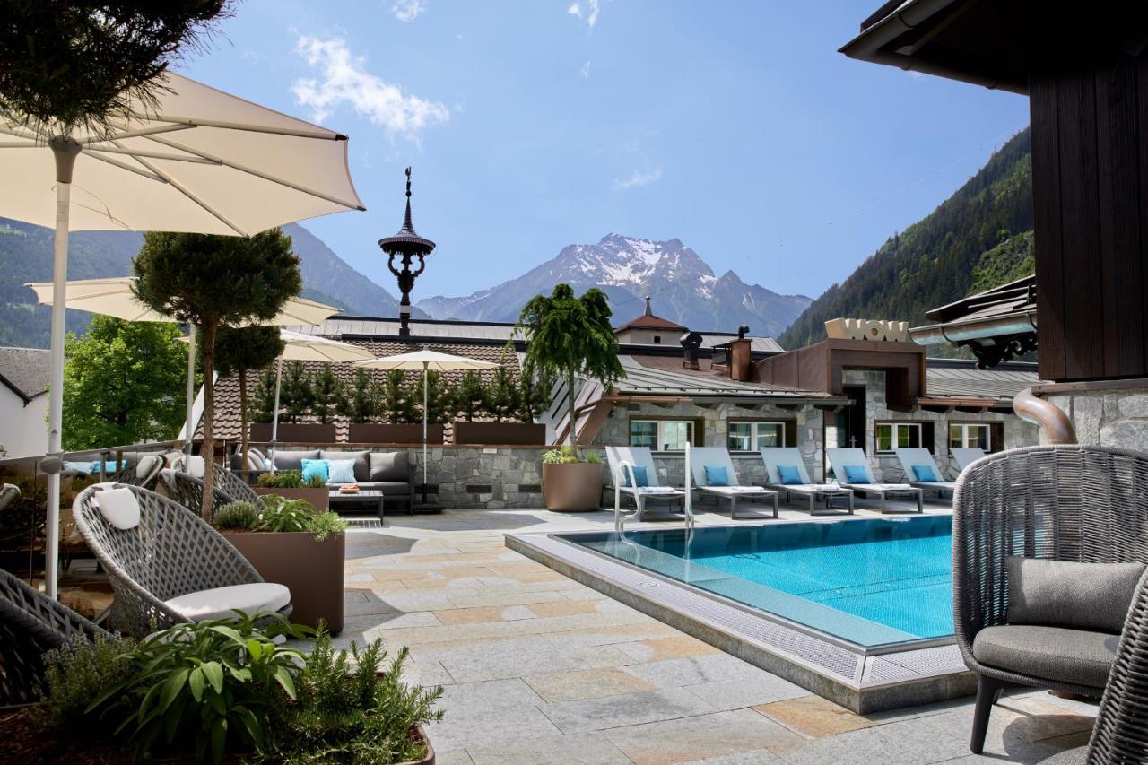 Hotel Neue Post Mayrhofen Bagian luar foto