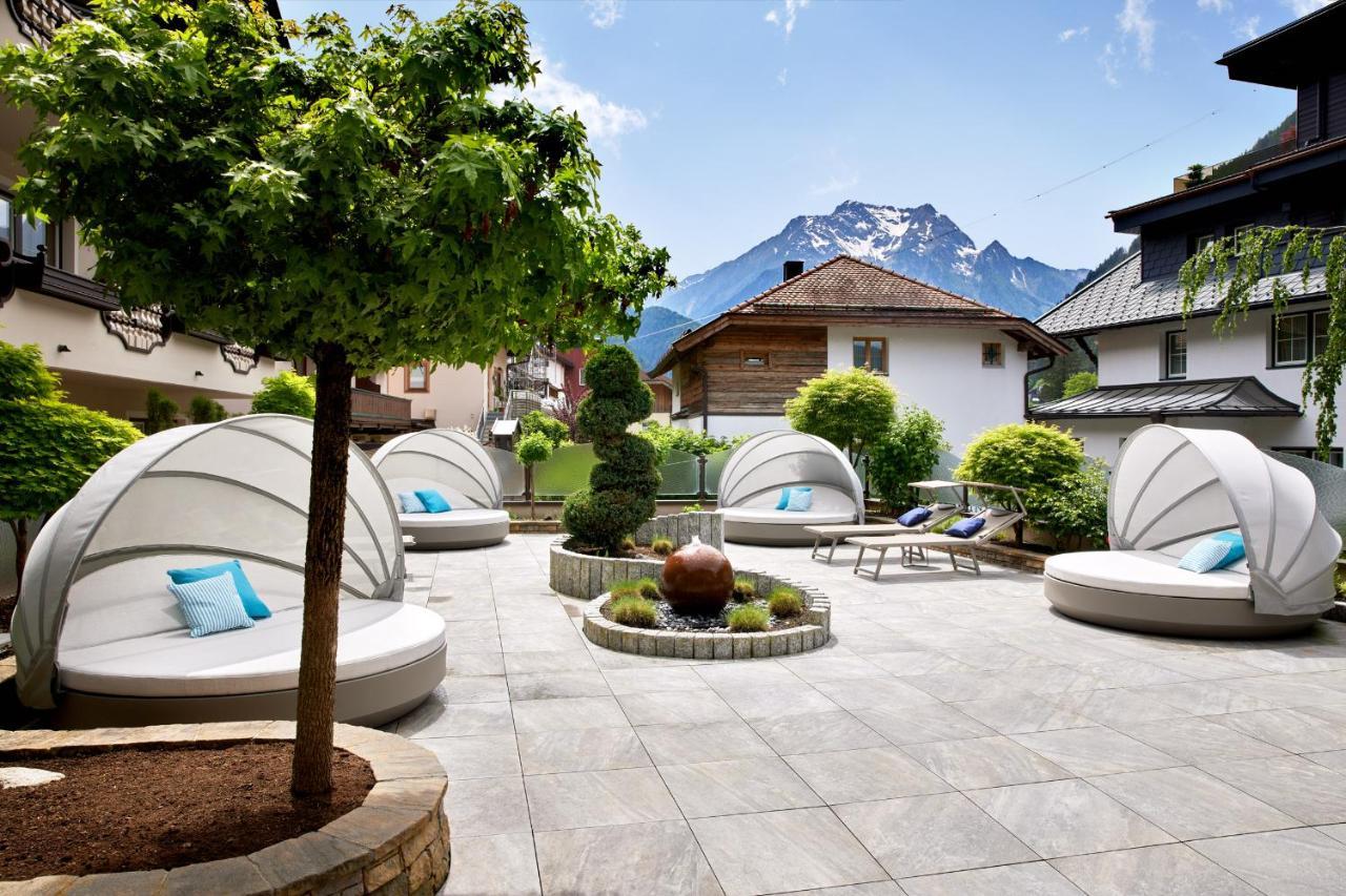 Hotel Neue Post Mayrhofen Bagian luar foto
