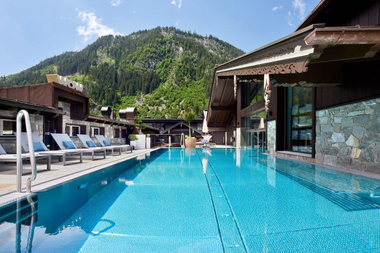 Hotel Neue Post Mayrhofen Bagian luar foto