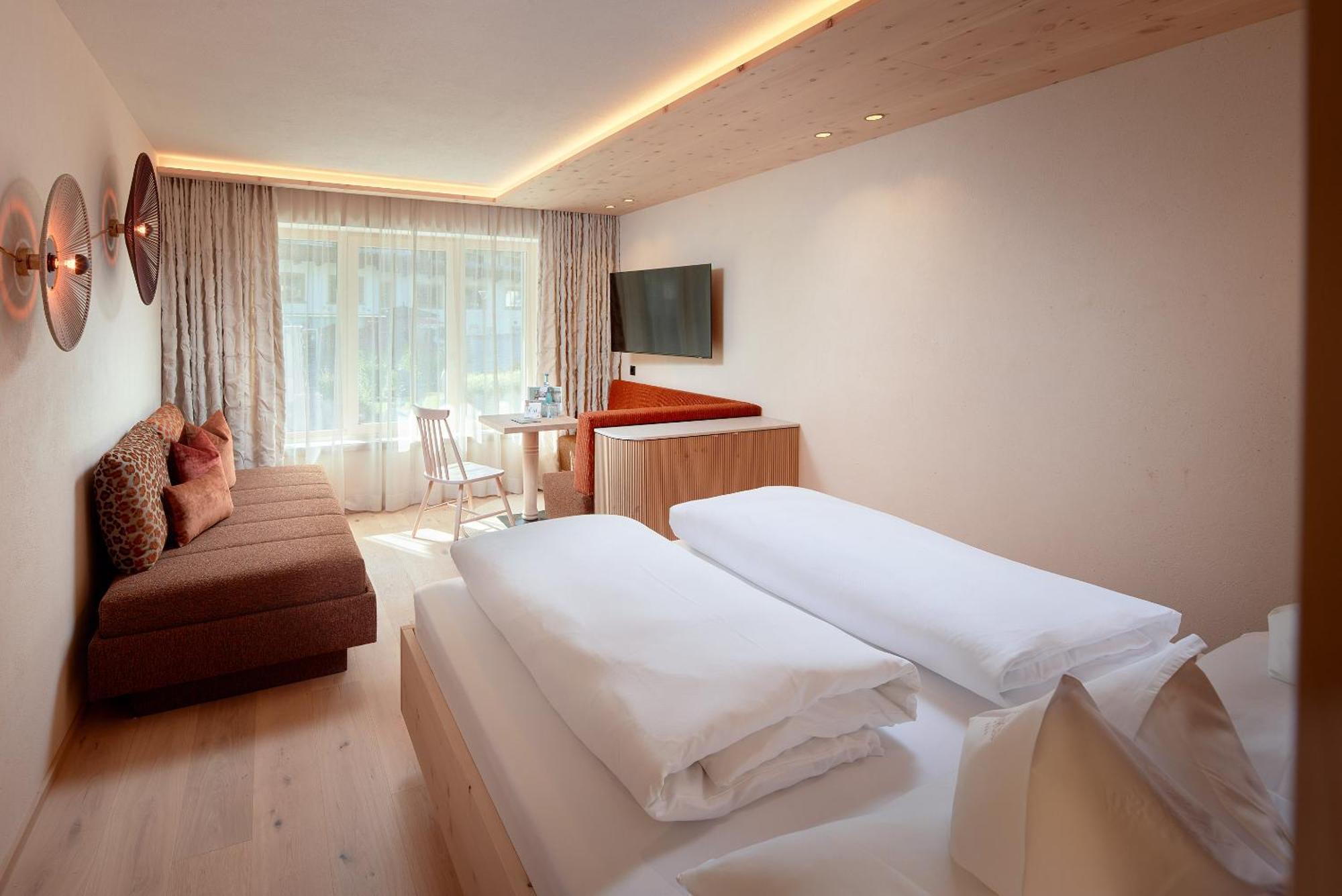 Hotel Neue Post Mayrhofen Bagian luar foto