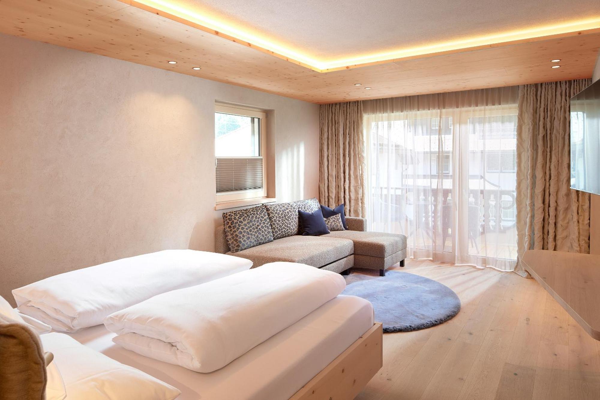 Hotel Neue Post Mayrhofen Bagian luar foto